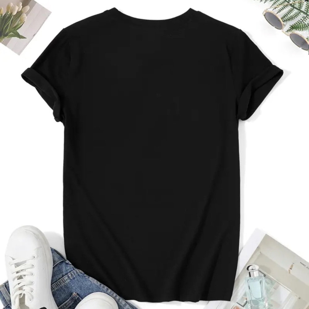NIP Black I’d Rather Be Thrifting Graphic Tee - Picture 2 of 3